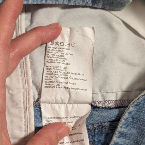 Chambray Club Monaco Scalloped shorts - Picture 8 of 8